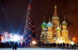 Новый год на улицах Москвы с Дедом Морозом и Снегурочкой